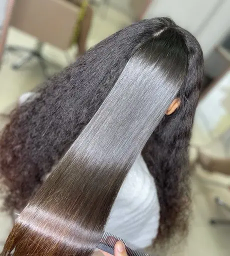 Afro hair in Dublin, half in its natural pattern and half with the length fitted